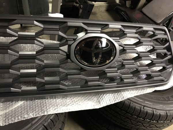 Toyota Tacoma Grille Emblem