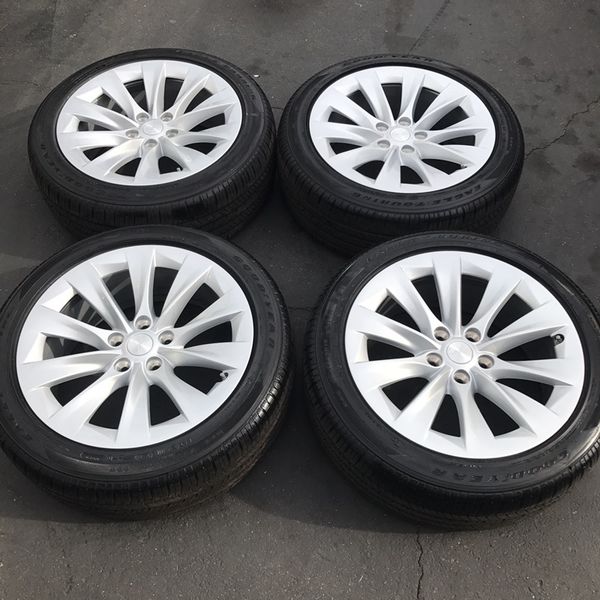 tesla auto na prodaju tesla in space webcam