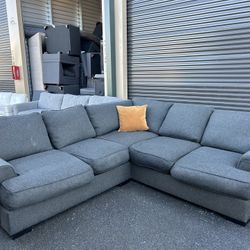 Sectional Couch 