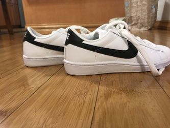 Nike tennis classic