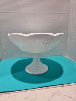 Vintage Indiana Colony Milk Glass Fruit Bowl