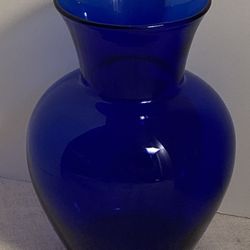 Vintage cobalt blue Glass Vase