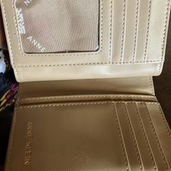 Wallet Anne Klein