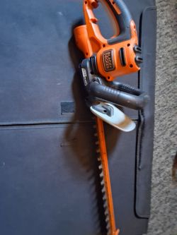 Black+Decker Electric Hedge Trimmer