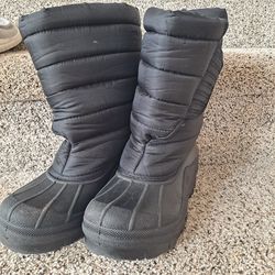 Kids Snow Boots Size 4