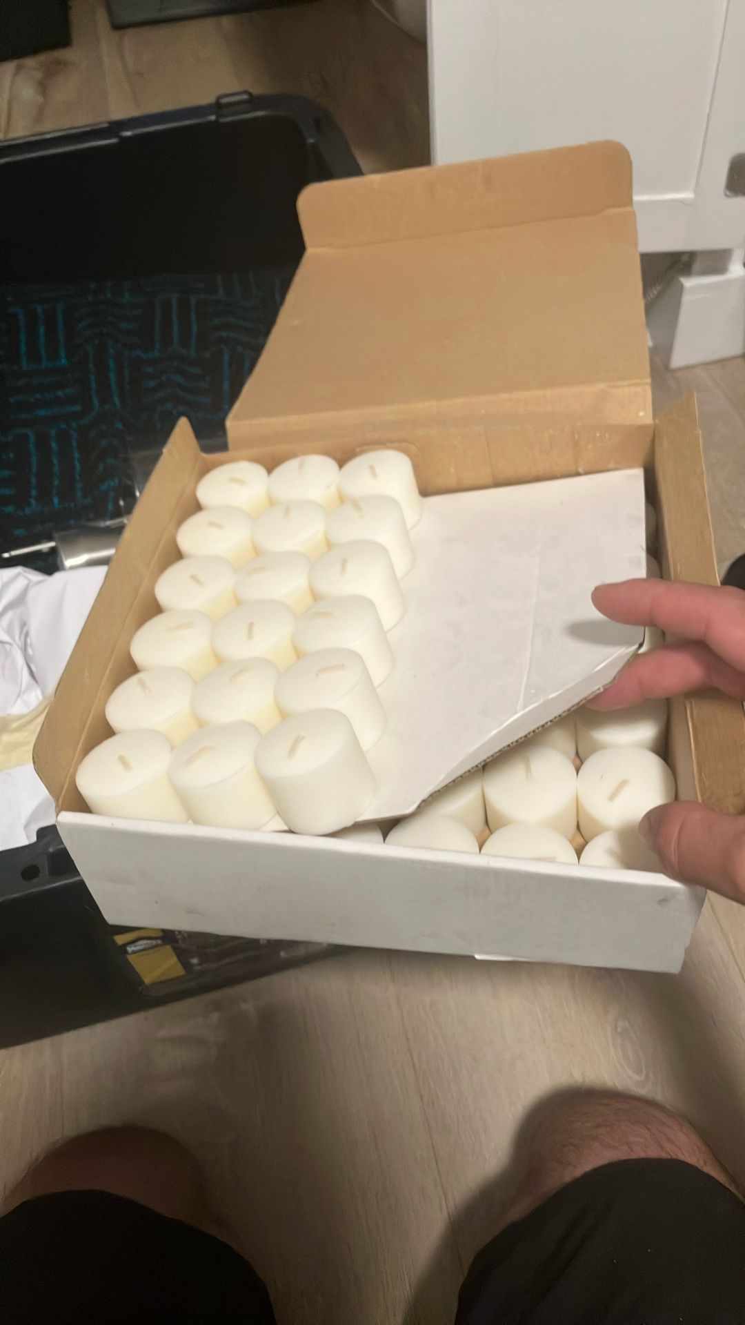54 Ct 6 Hr Votive Candles