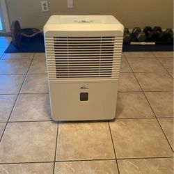 Dehumidifier 