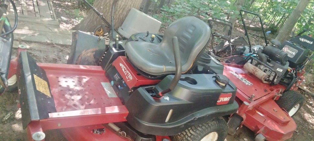 Vendo Este Tractor Toro Con Kawaski