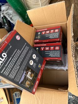 Halo Motion Activated Twin Head Floodlight – Lot of 3