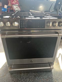 Newer model GE 6 burners 30 wide gas