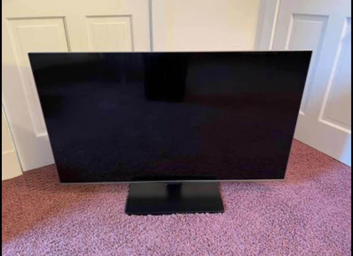 49" Samsung QLED Smart 4K UHD TV (2018)