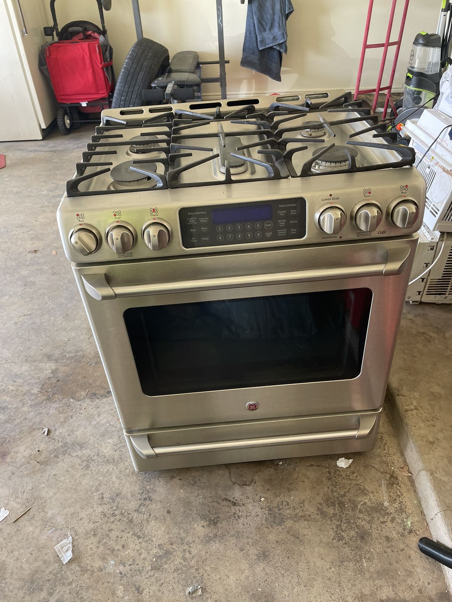 GE Stainless steel Gas range for Sale in Lubbock, TX OfferUp