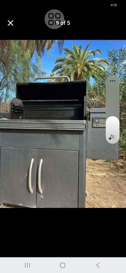 TRAEGER SILVERTON XL PELLET GRILL SMOKER USED.WORLS GREAT