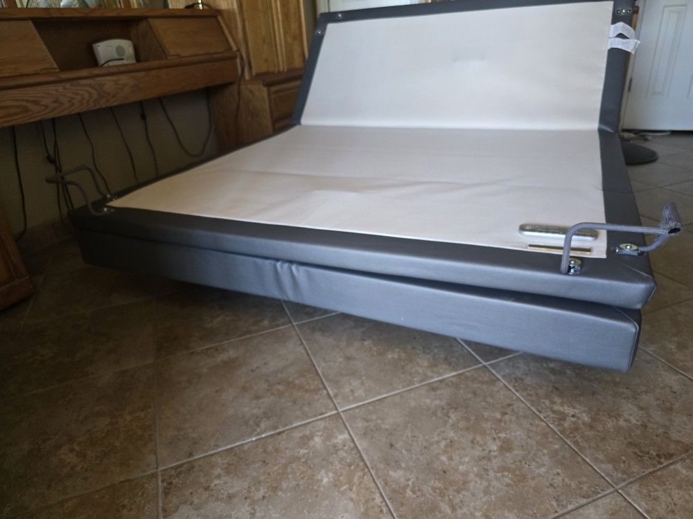 Queen Adjustable Bedframe