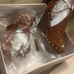 Brand new cute wedged heels