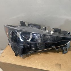 2017-2021  Mazda Cx5 Right Headlight 