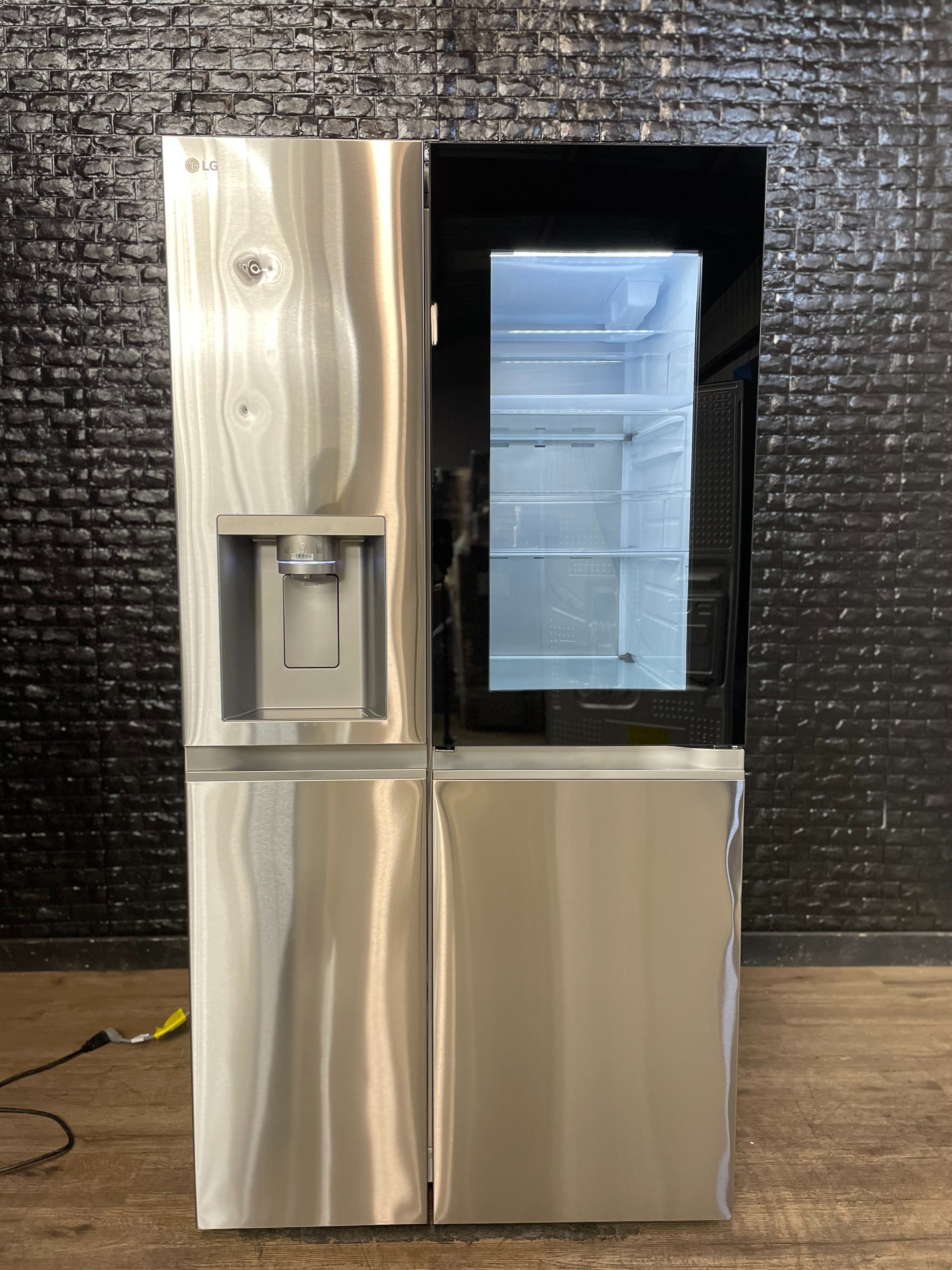 LG INSTA VIEW REFRIGERATOR w/WARRANTY! R2741A