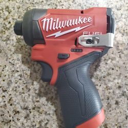 Milwaukee M12 Impact Driver 