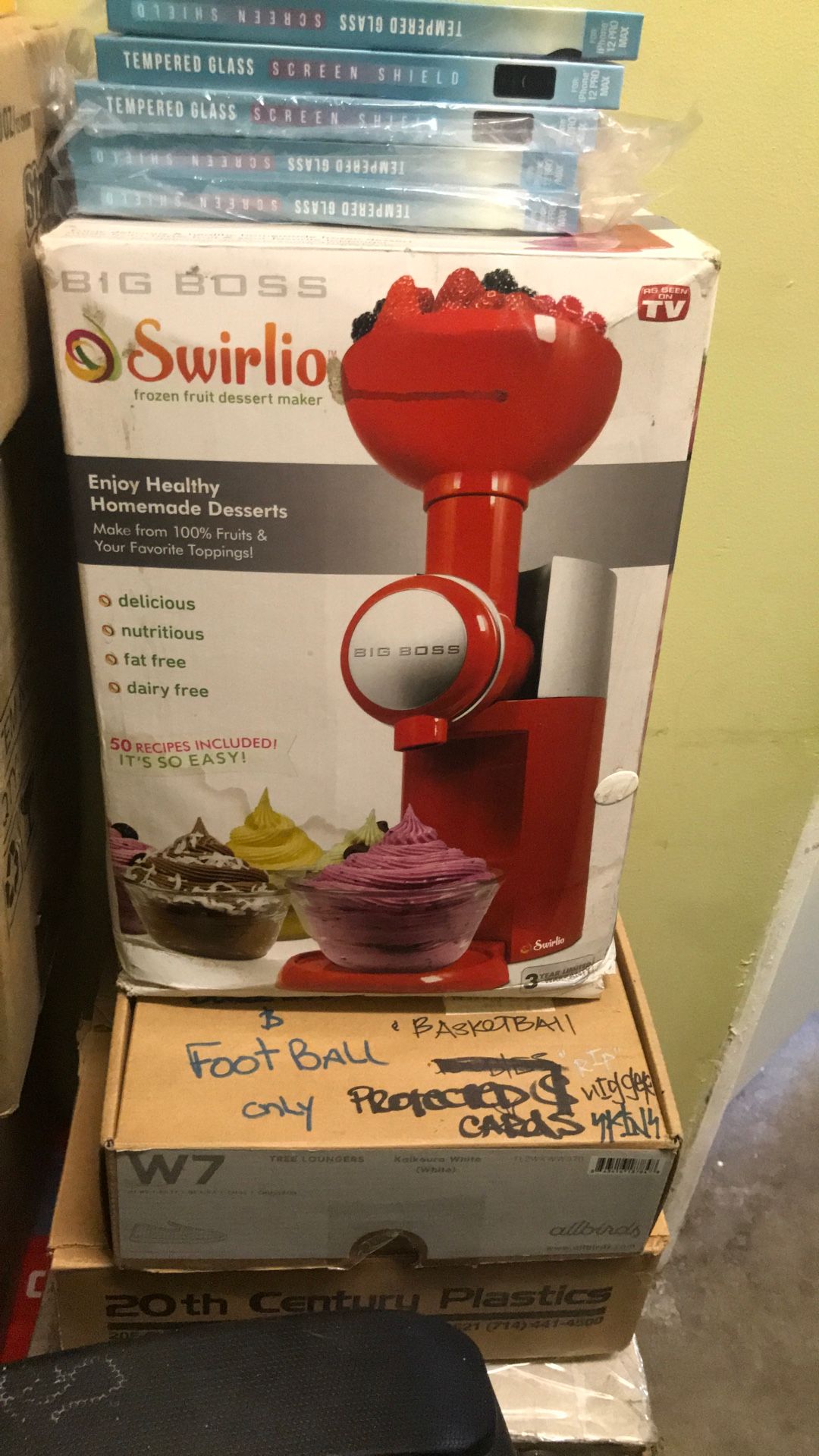 SWIRLIO FROZEN FRUIT DESERT MAKER