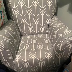 Kids Rocking Chair With Arrows 