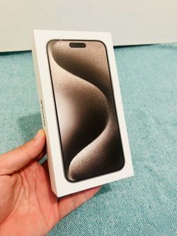 iPhone 15 Pro Max 256gb Natural Titanium Factory Unlocked