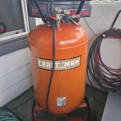 Craftsman 30 gallon 6hp 135 psi air compressor 