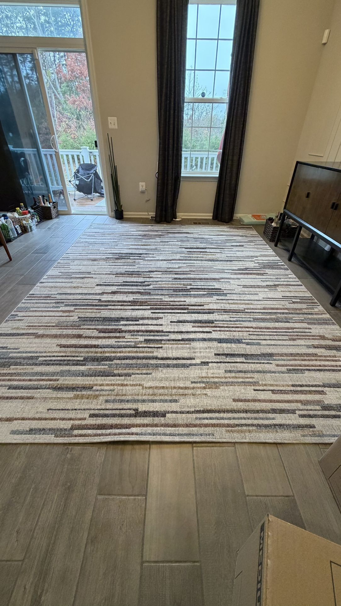 8 ft. x 10 ft. Modern Abstract Indoor/Outdoor Area Rug