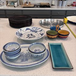 Trays/Platters/Serving Pieces