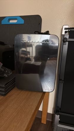 Frigidaire mini skincare fridge