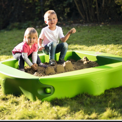 Sandpit Set Sandy BIG with Solid Cover – $80
Condition: Slightly used (one summer), looks brand new