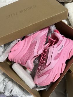 Women pink Steve Madden