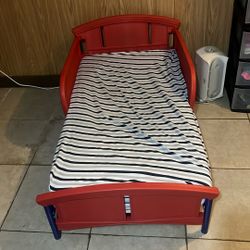 Toddler Bed + Mattress