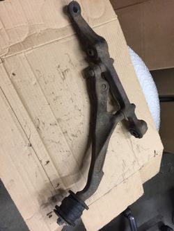 96-00 Honda Civic front left lower control arm
