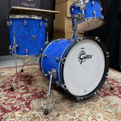 Gretsch Catalina Club Bop Drum Set Blue Satin Flame
