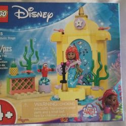 LEGO Disney Ariel's Music Stage Brand New 
