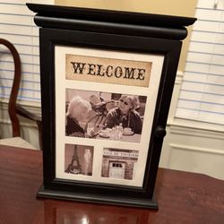Wall-Mounted Picture Frame Key Cabinet