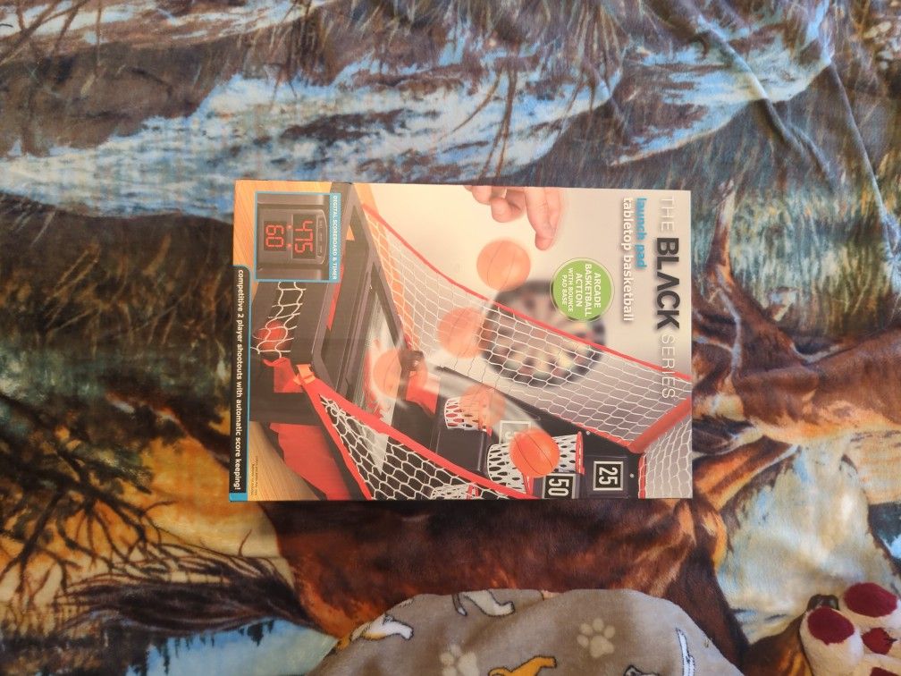 New In Box Table Top Launch Pad Basketball