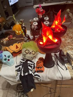 Halloween Decoration Whole Lot