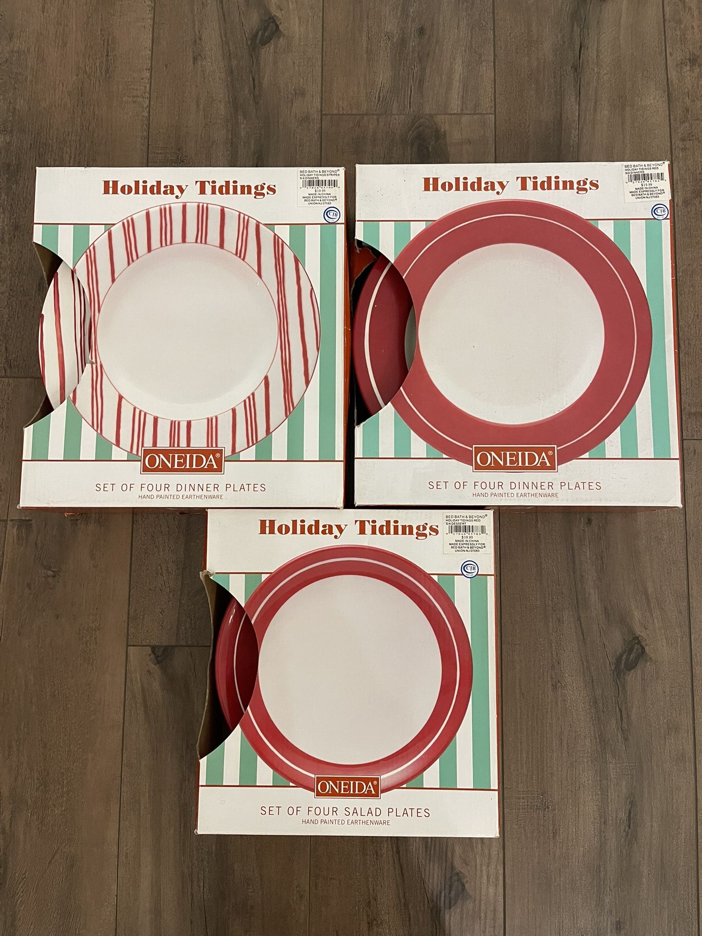 2003 Target Home Candy Cane Christmas Dinner Plates Set And Salad Bowl Set.