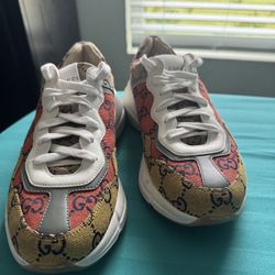 Gucci Shoes Original Used Like New