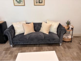 Beautiful Velvet Chesterfield Sofa – Like New!