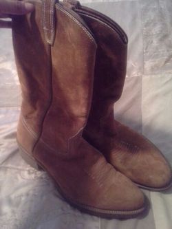 VIBRAM MENS BOOTS SZ 9 1/2