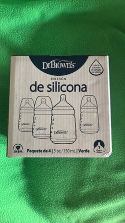 Baby bottles NEW set of 4; 5 oz