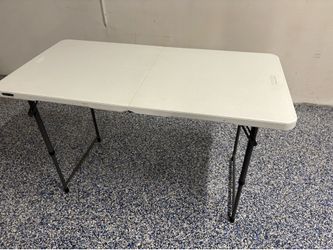 4 foot table. Lifetime