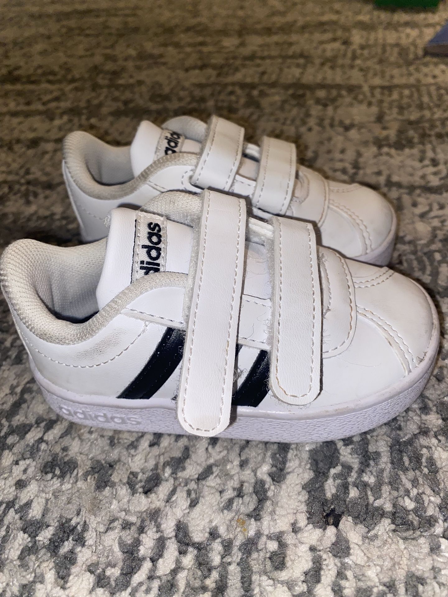 Toddlers Adidas Size 5