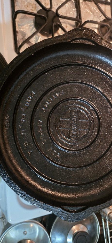 Griswold #8 Skillet And Lid