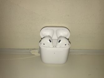Apple AirPods with Charging Case