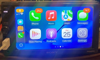Sony double din multimedia headunit with apple play and Bluetooth and remote control