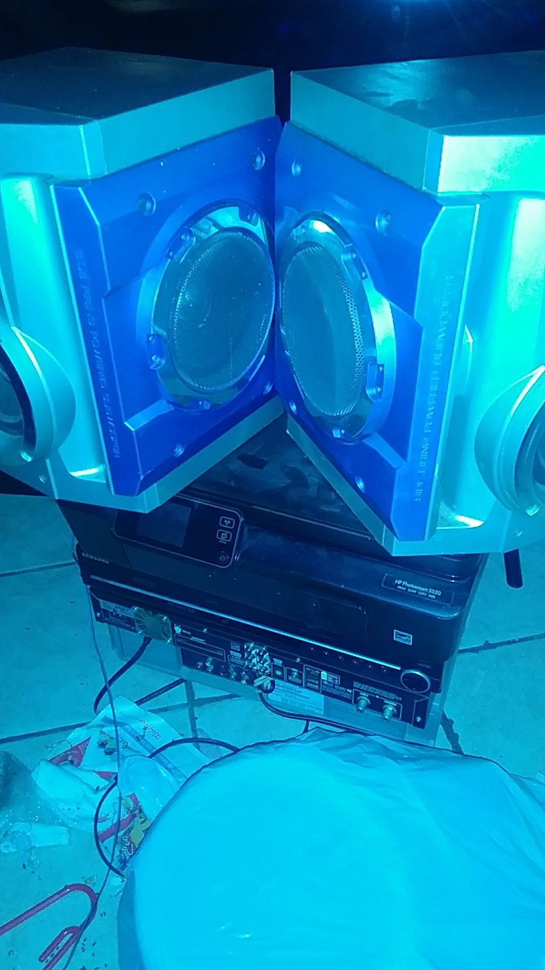 Sharp speaker's( subwoofer woofer and tweeter- 200 watts)