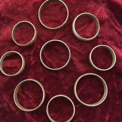 Silver simple rings with different size 